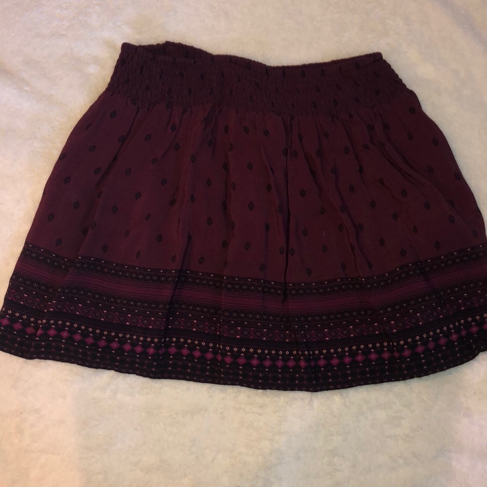 burgundy/black pattern mini skirt